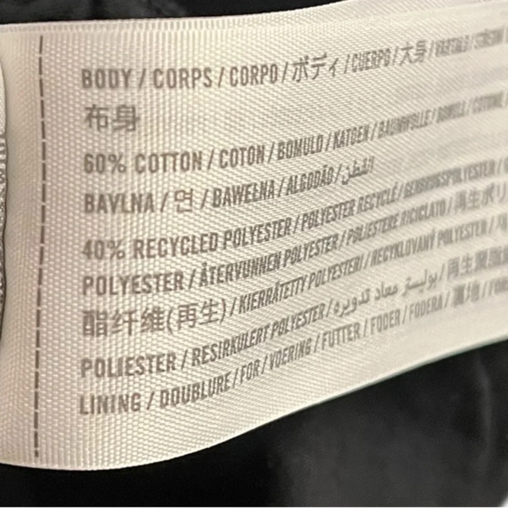 Abercrombie and Fitch Woman’s Collared V-Neck Long Sleeve Crop Top - Medium - Picture 6 of 7